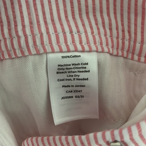 NWOT Talbots Seersucker Perfect Short Pink/White Stripe Petite 12 - Picture 7 of 8